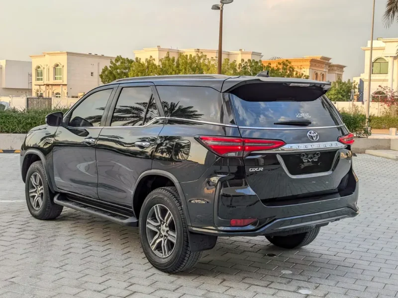 2017 TOYOTA FORTUNER FACELIFTED 2025 GXR V6 Black Brown SUV GCC Specs