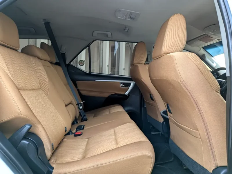 2020 TOYOTA FORTUNER GXR V6 4.0L GCC White Brown SUV GCC Specs