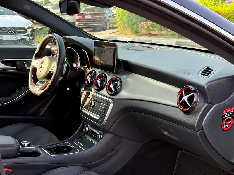 2019 Mercedes-Benz CLA CLA250 4 Cylinder Petrol Engine Black Sedan GCC Specs