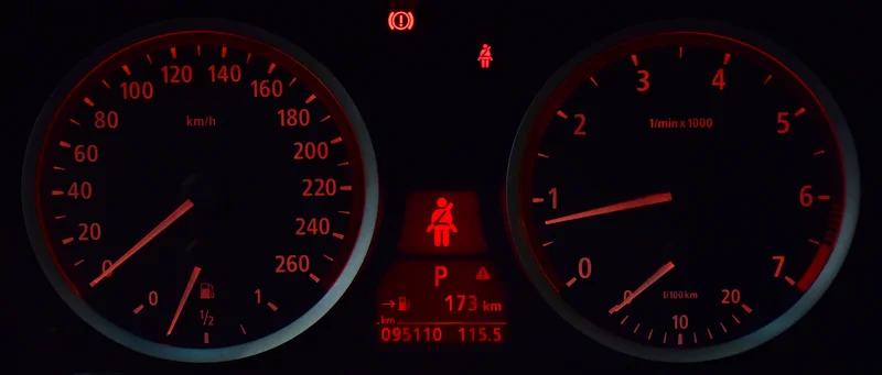 2005 BMW 5-Series 520i 6 Cylinders Petrol Engine Blue Beige Sedan GCC Specs