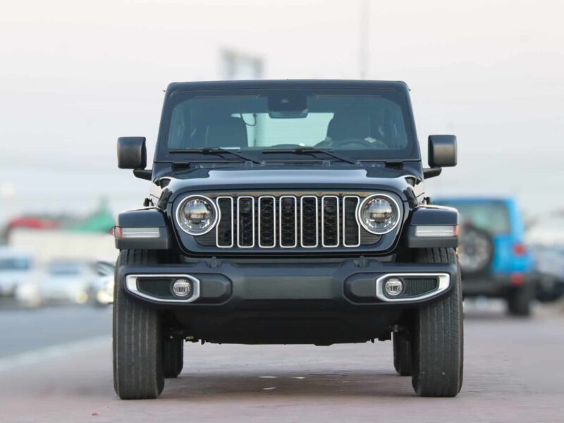 2024 Jeep Wrangler Unlimited Sahara 2.0L 4 Cylinders Engine Black Clear Coat