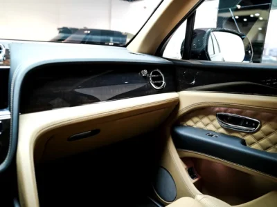 2022 Bentley Bentayga ORIGINAL MANSORY KIT WITH CERTIFICATE 8 Cylinders Petrol Engine Black Beige SUV
