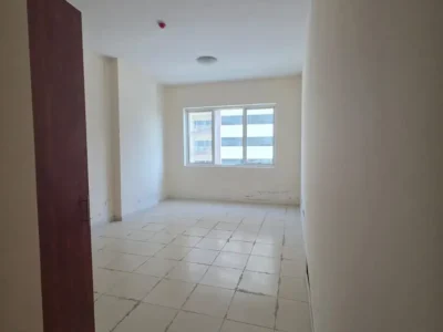 Vacant 1 Bed (Converted to 2 Room) | 2 Full Baths | Spacious | Car Park