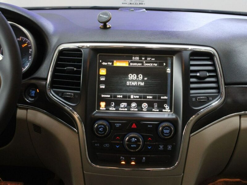 2014 Jeep Grand Cherokee Limited 6 Cylinder Petrol Engine Black Beige SUV