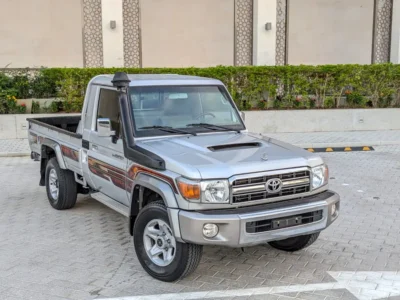2018 Toyota Land Cruiser 79 series Other DIESEL V8 Engine 4.5 Litres Silver Beige Pickup