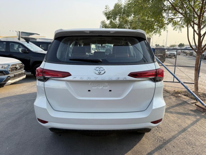 2025 Toyota Fortuner 2.4L 4Cylinder Engine Turbo Diesel White Beige SUV