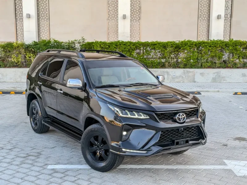 2007 Toyota Fortuner SR5 FACELIFTED 2025 GCC Specs V6 4.0L Black Beige SUV