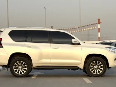 2018 TOYOTA LAND CRUISER PRADO 4.0 L V6 Engine White Beige SUV GCC