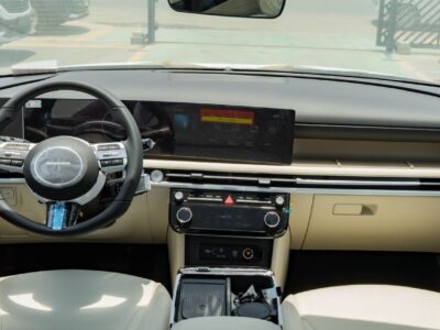 2026 Hyundai Tucson 1.6L T‑GDi turbocharged inline 4 Petrol White Beige SUV