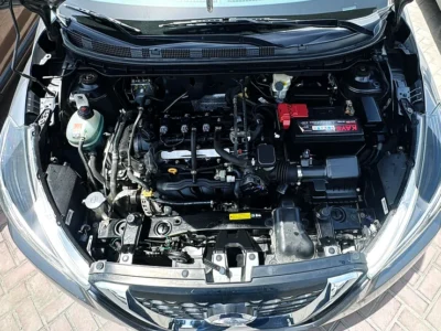 2020 Nissan Kicks Other 4 Cylinder Petrol Engine Grey Black SUV GCC Specs