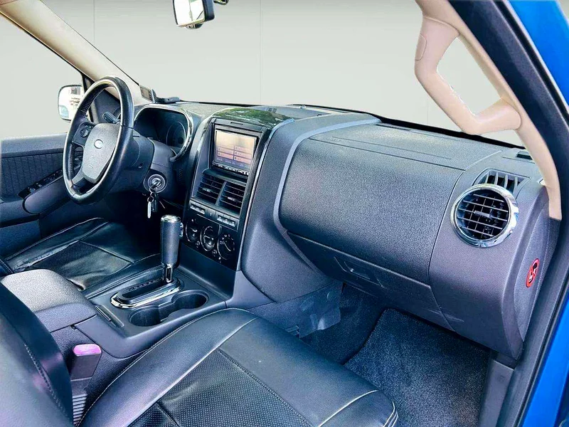 2010 Ford Explorer XLT 6 Cylinders Petrol Engine Blue Black SUV RWD