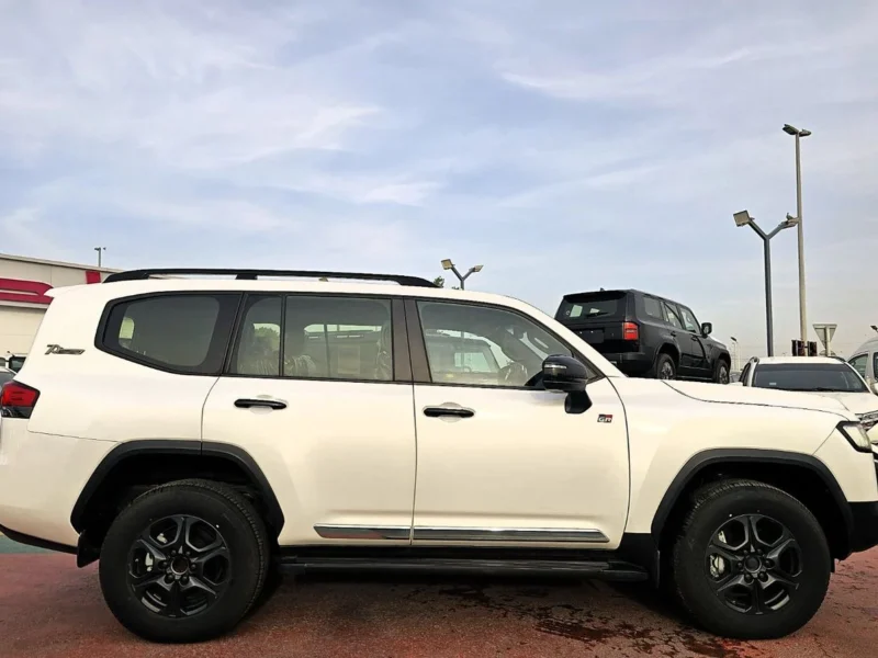 2022 Toyota Land Cruiser GR-S 3.3L 6 Cylinder Engine Diesel White Red SUV GCC