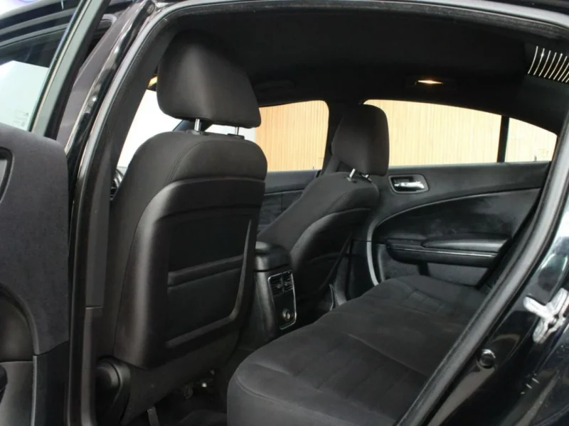 2013 Dodge Charger SXT 6 Cylinders Petrol Engine Black Sedan RWD GCC Specs