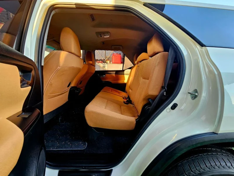 2020 Toyota Fortuner 2.7L EXR FORTUNER V4 4WD White Tan SUV GCC Specs