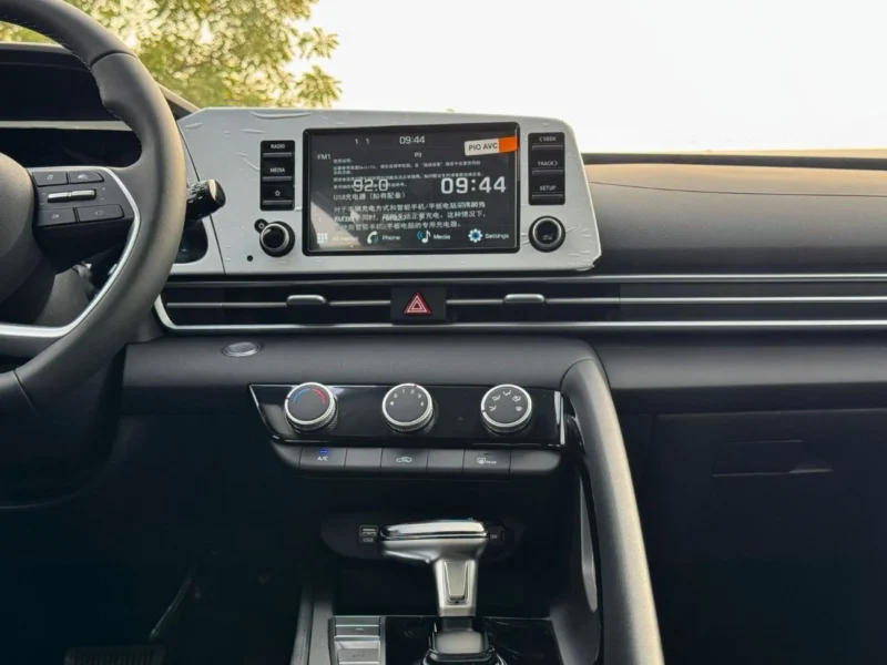 2025 Hyundai Elantra ELITE 1.5L 4 Cylinder PETROL Engine White Black Sedan