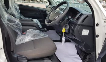 2018 Toyota Hiace 3.0-litre 4-cylinder Engine White Black Commuter Van