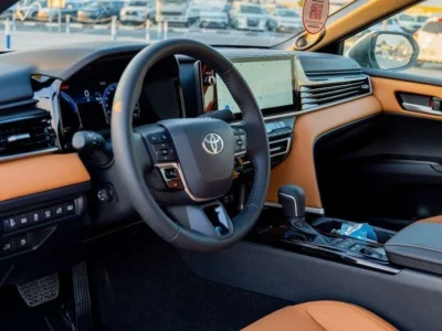 2026 Toyota Camry Lumiere 2.5L HEV Hybrid Inline-4 Full option White Tan Sedan