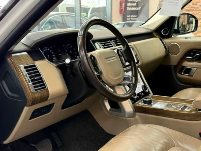 2019 Land Rover Range Rover HSE TOP6 Cylinder Petrol Engine White Beige SUV