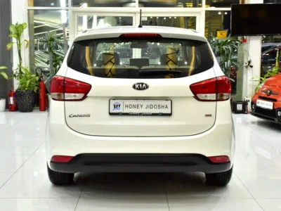 2016 Kia Carens EX 4 Cylinder Petrol Engine White Beige Crossover GCC