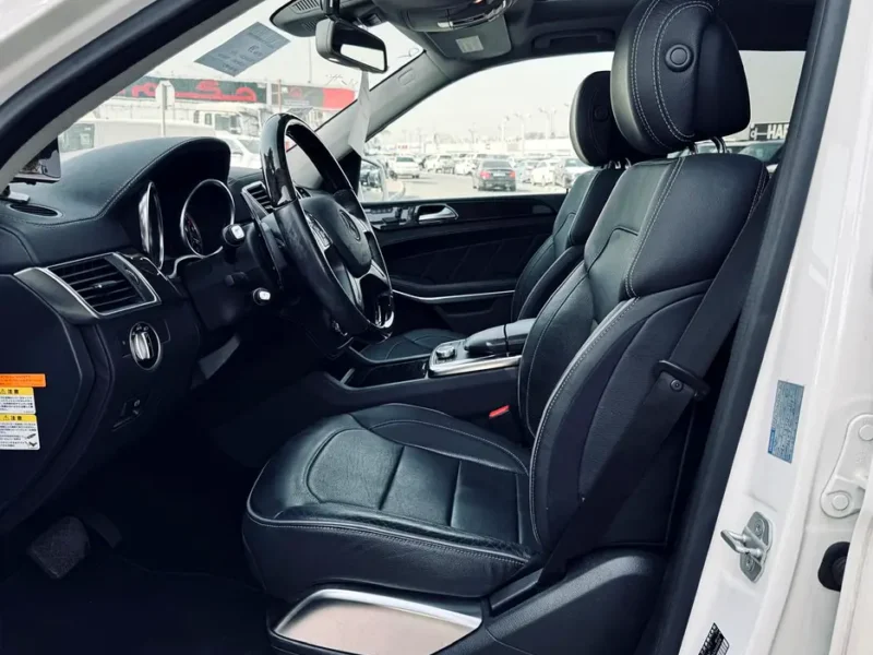 2014 Mercedes-Benz GL-Class GL 550 4Matic 8 Cylinder Engine White Black SUV