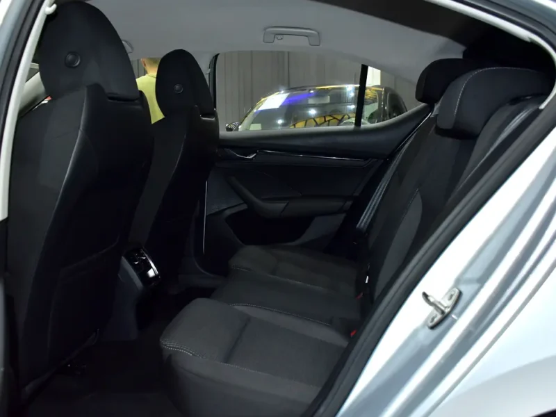 2021 Skoda Octavia Active 4 Cylinders Petrol Engine Silver Black Sedan GCC