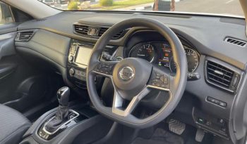 2022 Nissan X-Trail ST 2.5 Litres 4 Cylinder Petrol Engine White Black SUV