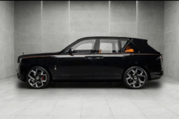 2026 Rolls Royce Cullinan 6.75-liter twin-turbocharged V12 Black Orange SUV