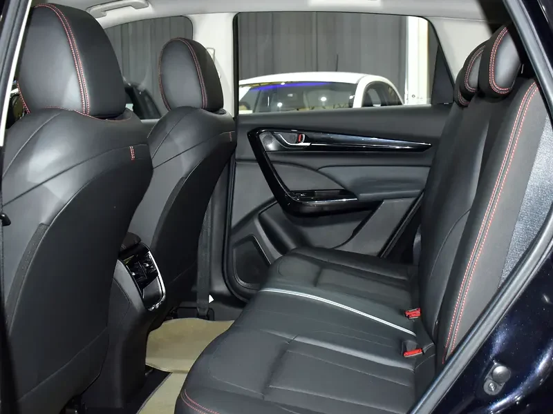 2023 DongFeng AX7 Other 4 Cylinder Petrol Engine Black SUV GCC Specs