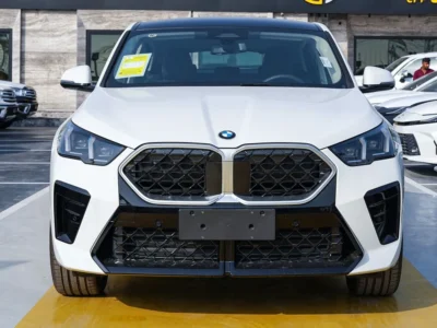 2025 BMW X2 2.0L TwinPower Turbo Inline 4-Cylinder White Black SUV GCC Specs