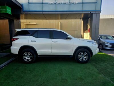 2020 Toyota Fortuner 2.7L EXR FORTUNER V4 4WD White Tan SUV GCC Specs