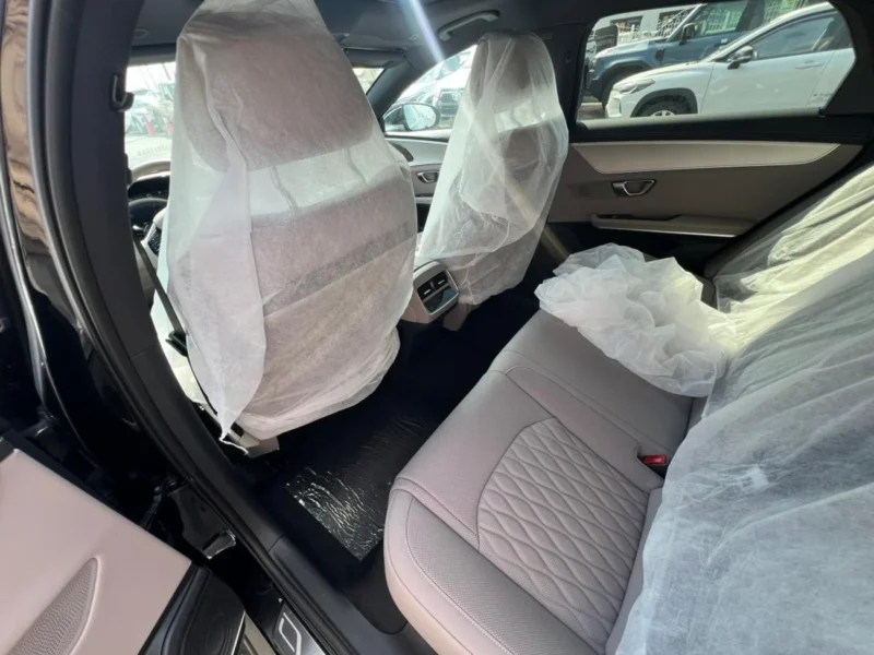 2025 BYD Han DM-i plug-in Hybrid 1.5 Litres 4 Cylinders Engine Black White Sedan FWD