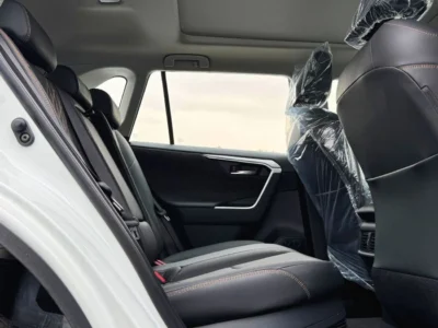 2024 Toyota RAV4 ELITE 2.5L 4 Cylinder HYBRID Engine White Black SUV