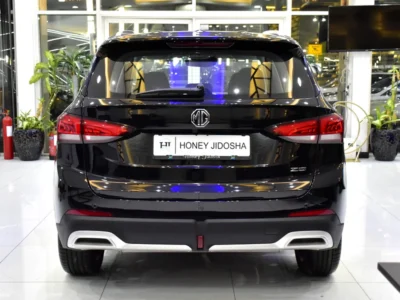 2026 MG ZS Luxury 4 Cylinder Petrol Engine Black Crossover GCC Specs