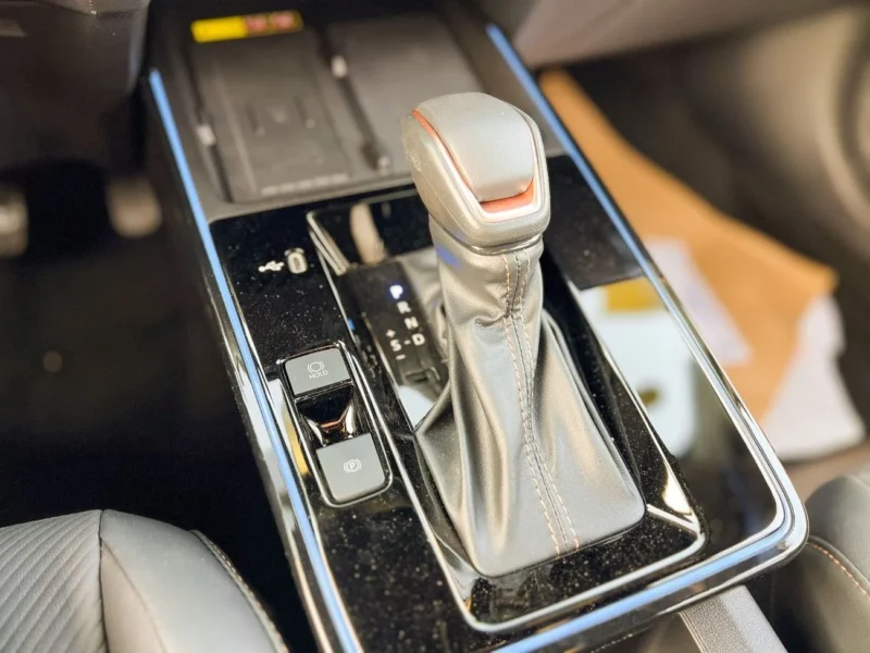 2025 TOYOTA FRONTLANDER HEV 2.0 Litres 4 Cylinders Engine White Black Sedan