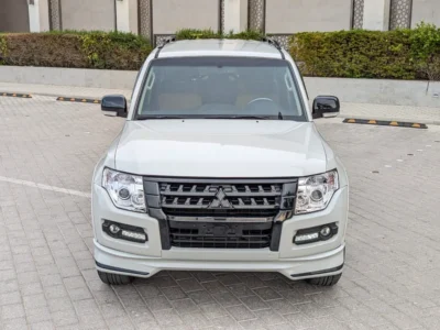 2015 Mitsubishi Pajero GLS 6 Cylinders Petrol Engine White Brown SUV GCC