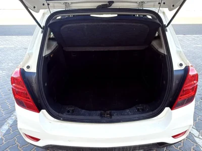 2020 Chevrolet Trax LS 4 Cylinder Petrol Engine White Grey SUV GCC Specs