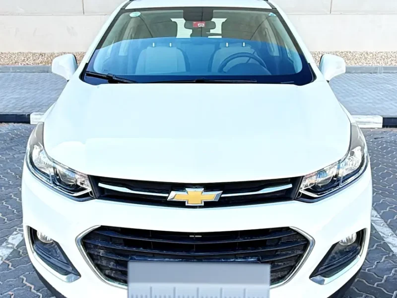 2020 Chevrolet Trax LS 4 Cylinder Petrol Engine White Grey SUV GCC Specs