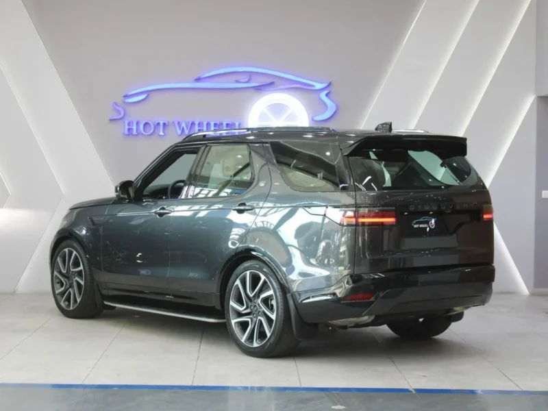 2024 Land Rover Discovery P360 Dynamic HSE 3.0L Inline-6 Grey Tan SUV AWD