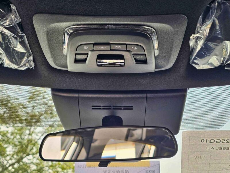 2025 Toyota Frontlander HYBRID LUXURY 2.0L PETROL V4 Engine White Black SUV