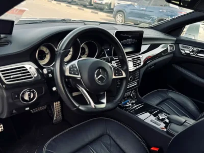 2017 Mercedes-Benz CLS-Class CLS 400 6 Cylinders Petrol Engine Silver Black Sedan