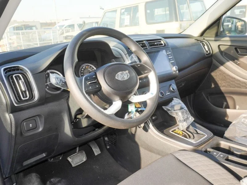 2023 Hyundai Creta 4 Cylinders Petrol Engine White Black SUV GCC Specs