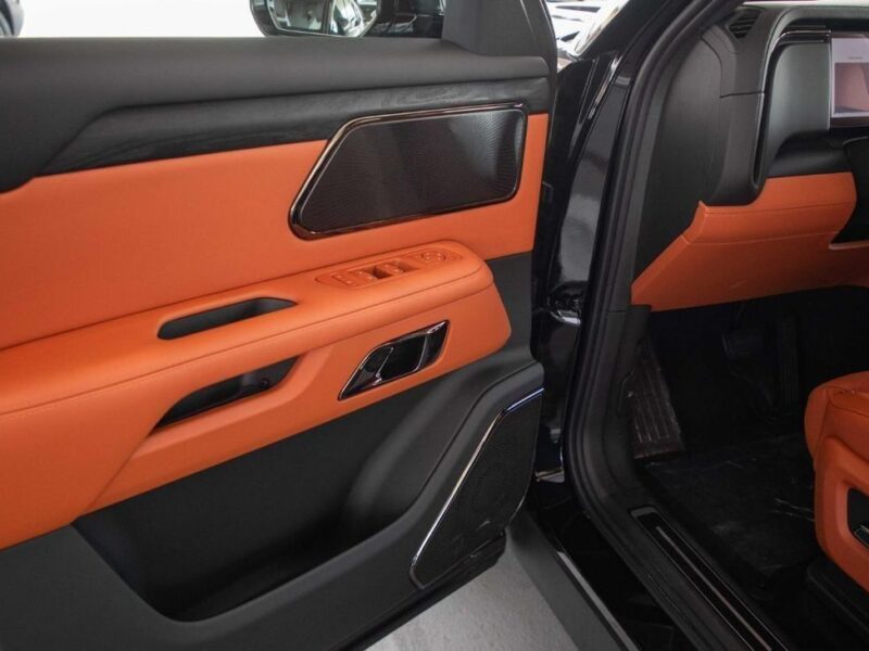 2025 ROX 01 VIP 7 seats 1.5L PLUG-IN Hybrid LONG RANGE Black Orange SUV