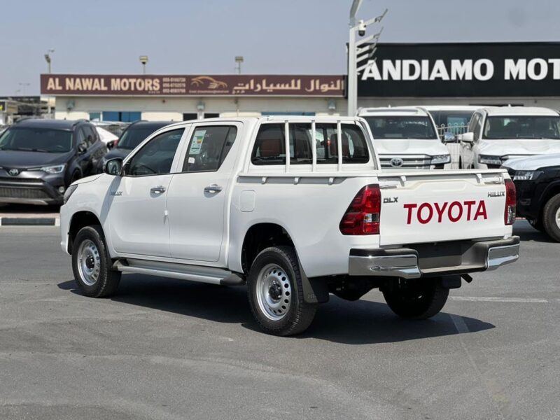 2026 Toyota Hilux DLX 2.7L 4 Cylinder Petrol 4x4 Double Cabin White Red Pick UP