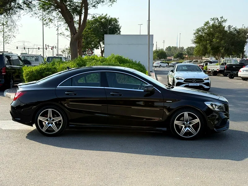 2019 Mercedes-Benz CLA CLA250 4 Cylinder Petrol Engine Black Sedan GCC Specs