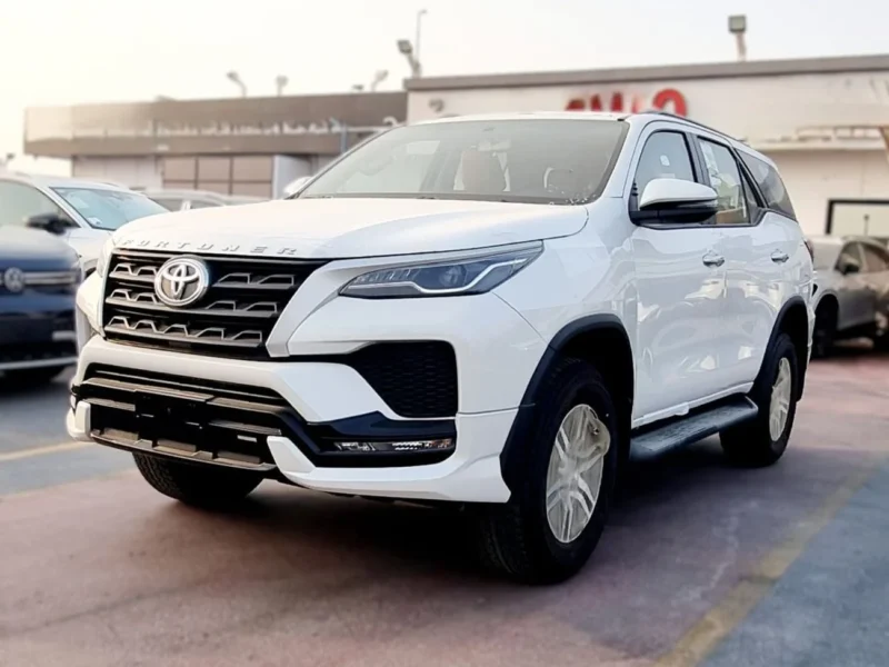 2025 TOYOTA FORTUNER 2.7L PETROL GR-KIT 4 Cylinders Engine White Black SUV GCC