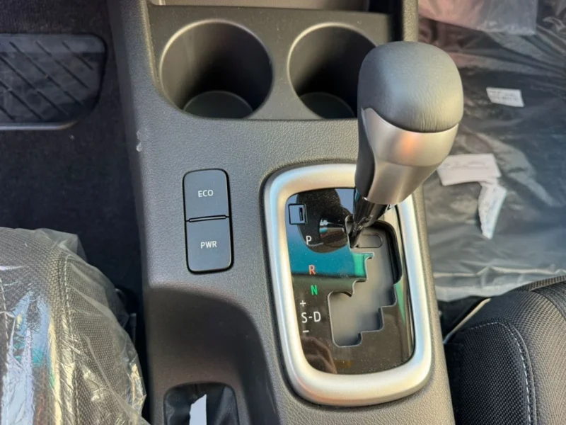 2026 TOYOTA HILUX 2.4L DIESEL 4 Cylinder A/T LIMITED EDITION White Black