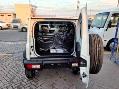 2026 Suzuki Jimny 1.5L 4 Cylinder Petrol Engine White Black SUV GCC Specs