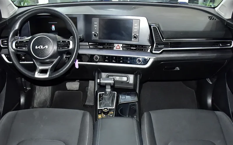 2023 Kia Sportage Mid 4 Cylinder Petrol Engine Silver Black SUV GCC Specs