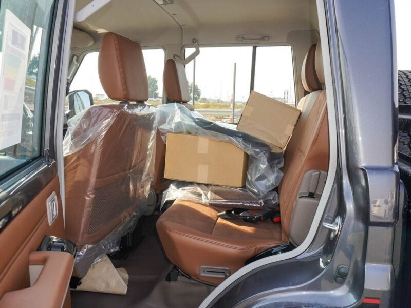 2025 Toyota Land Cruiser Pick Up LX 4.0L V6 Engine AT Grey Tan Pick Up Truck