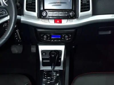 2019 JAC S3 Luxury 4 Cylinder Petrol Engine Brown Black Crossover GCC Specs